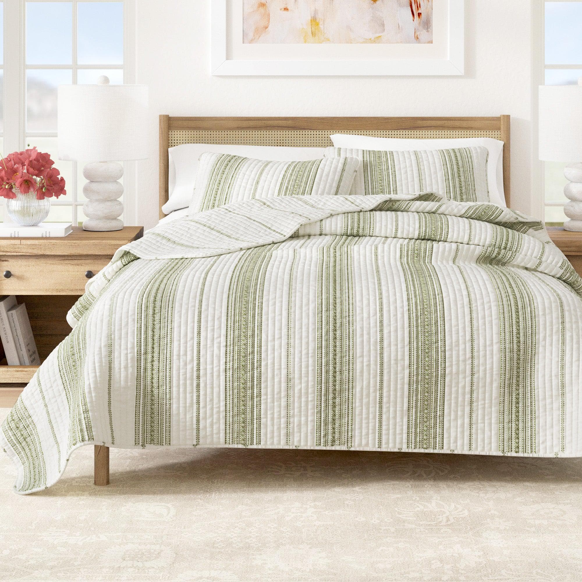 3-Piece Stripe Quilt - Wesley Collection - Image 11