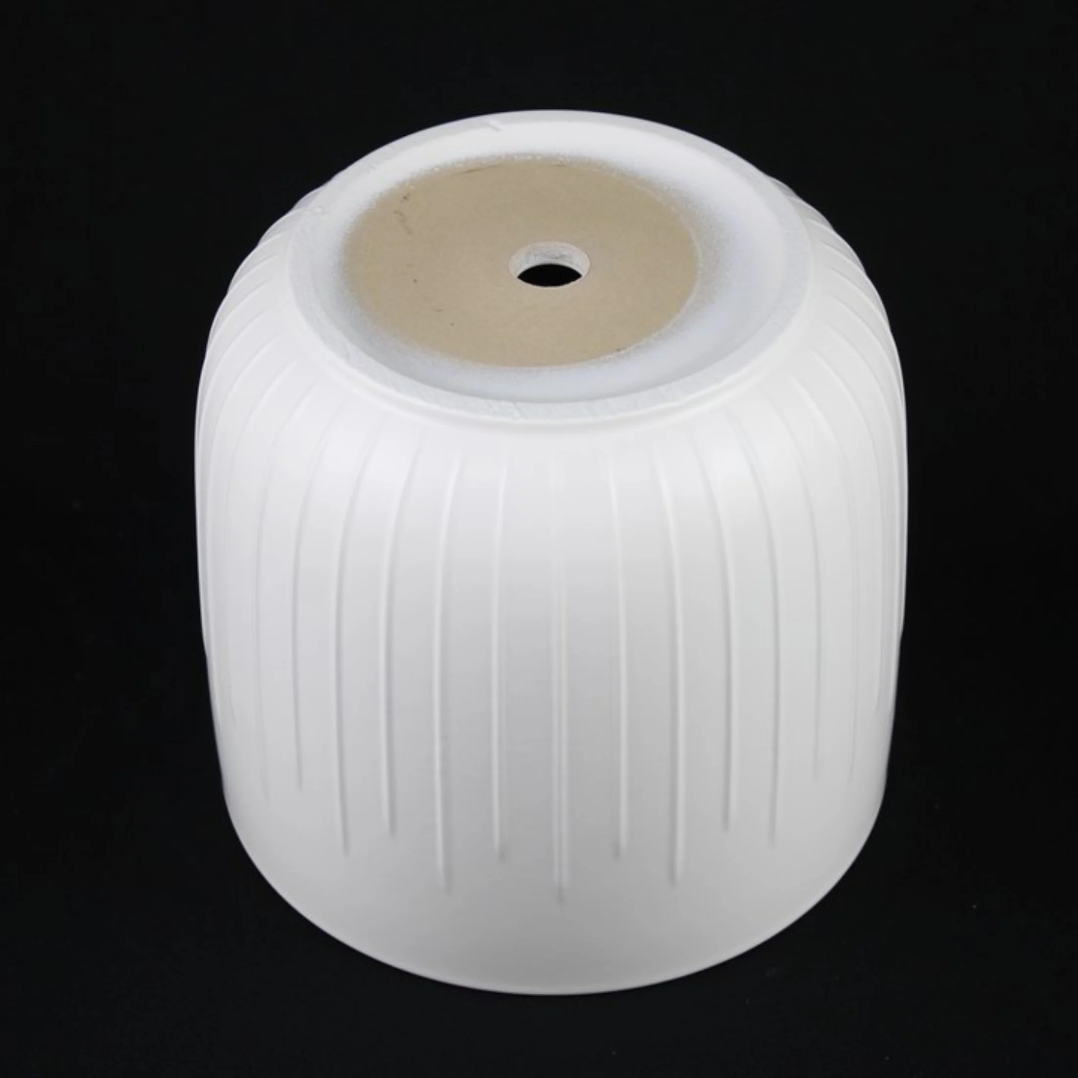 3-Piece White Stoneware Planter Pot Set with Vertical Groove Texture - Image 9