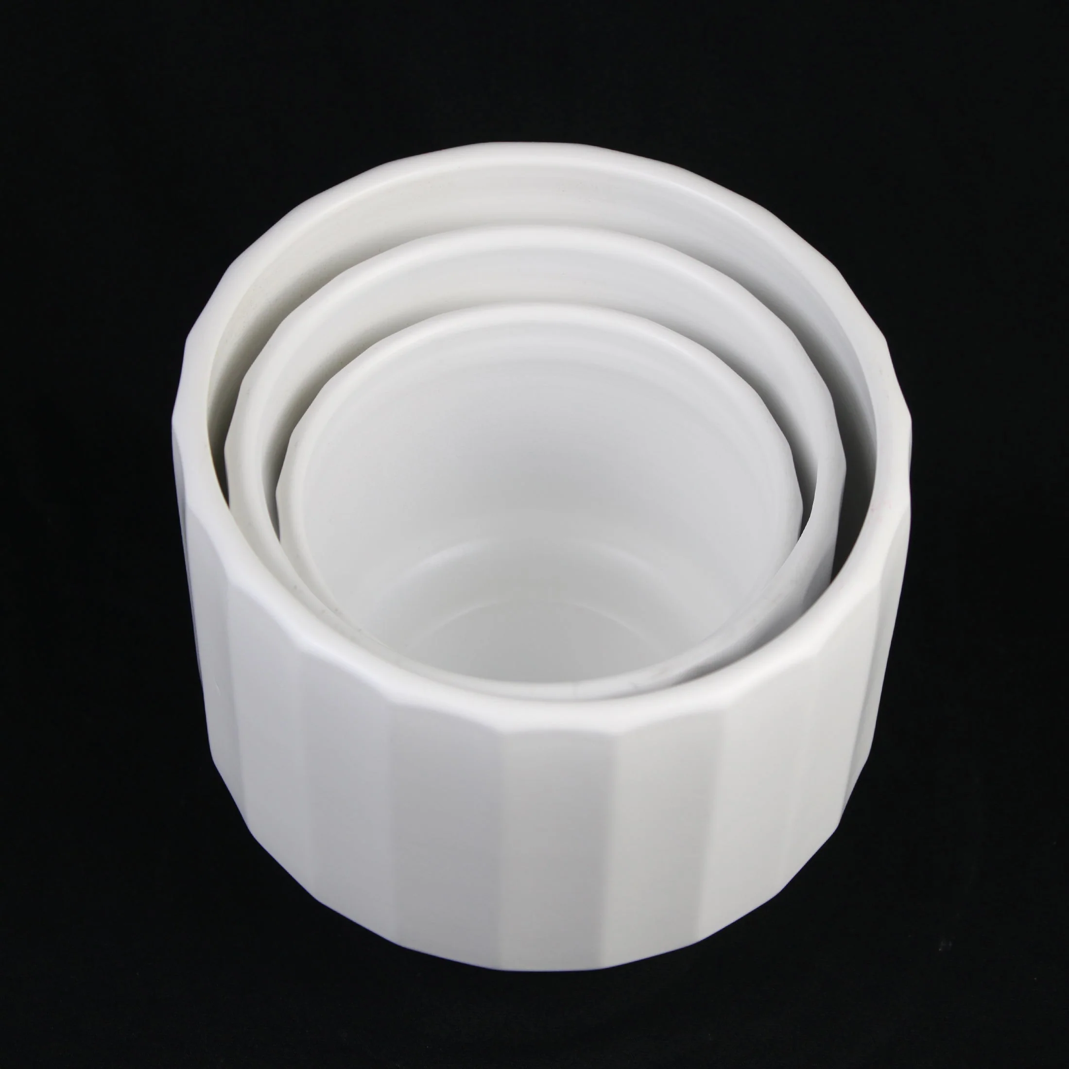 3-Piece White Stoneware Planter Set with Fluted Design - Image 7
