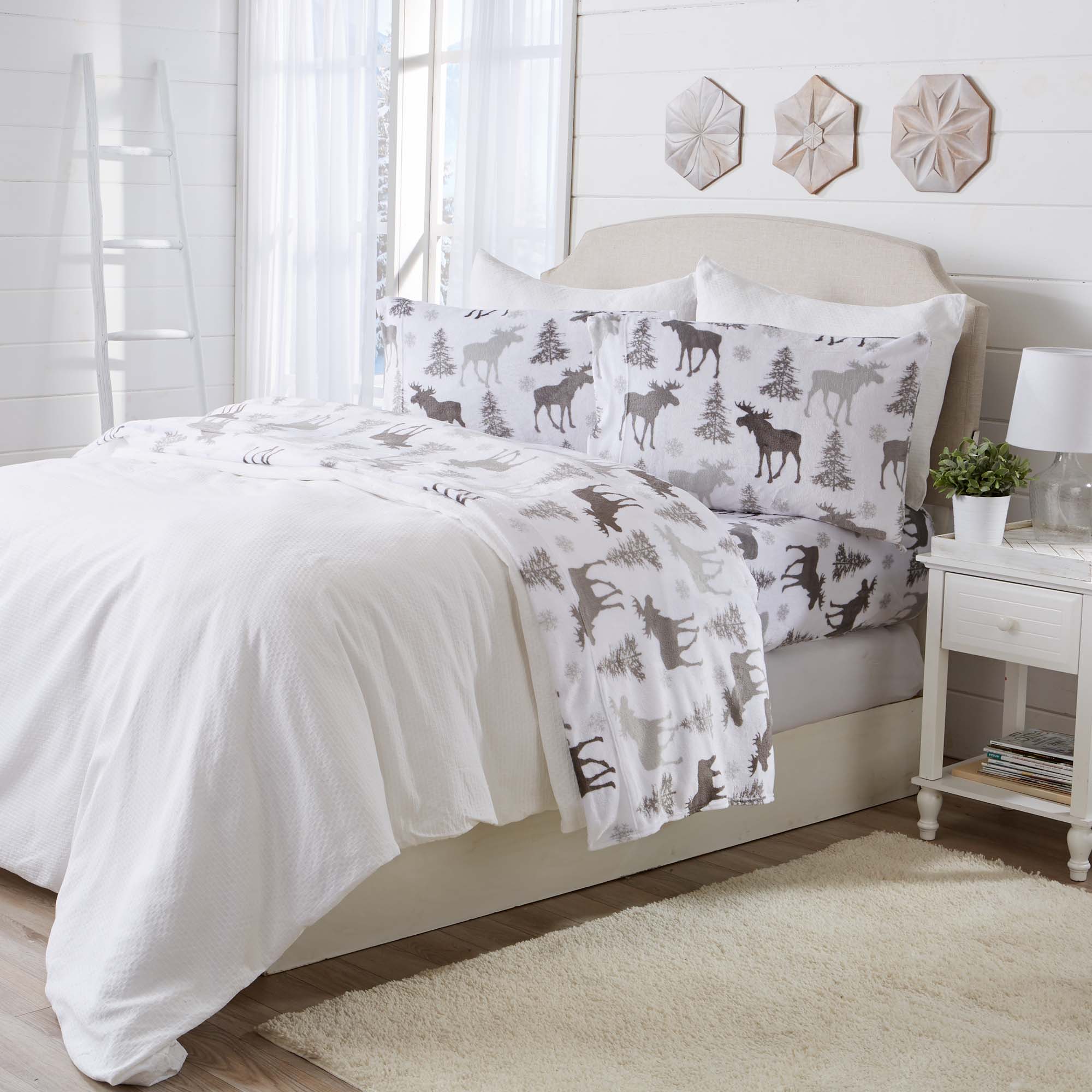 4-Piece Printed Plush Sheet - Velvet Luxe Collection - Image 4