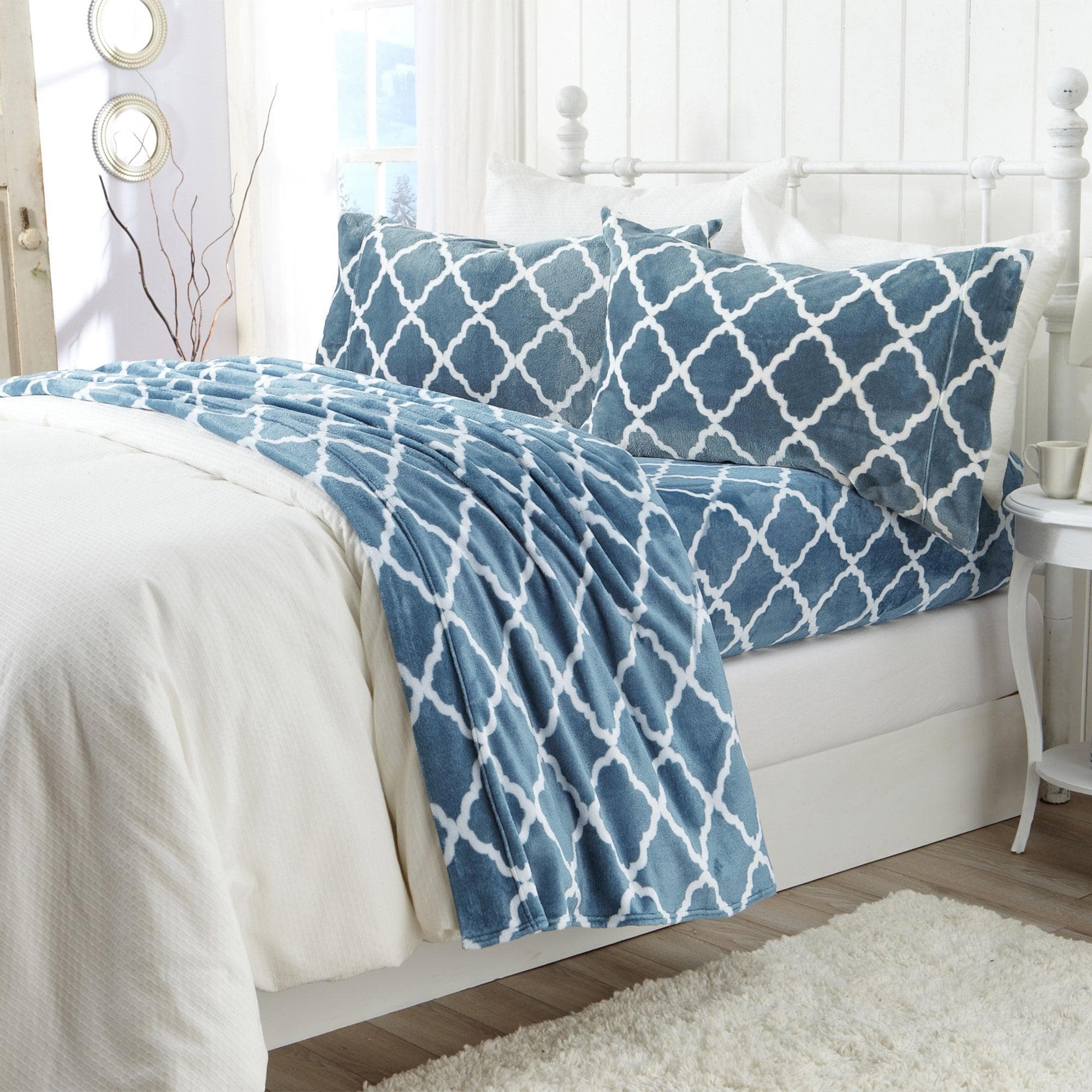 4-Piece Printed Plush Sheet - Velvet Luxe Lattice Collection - Image 11