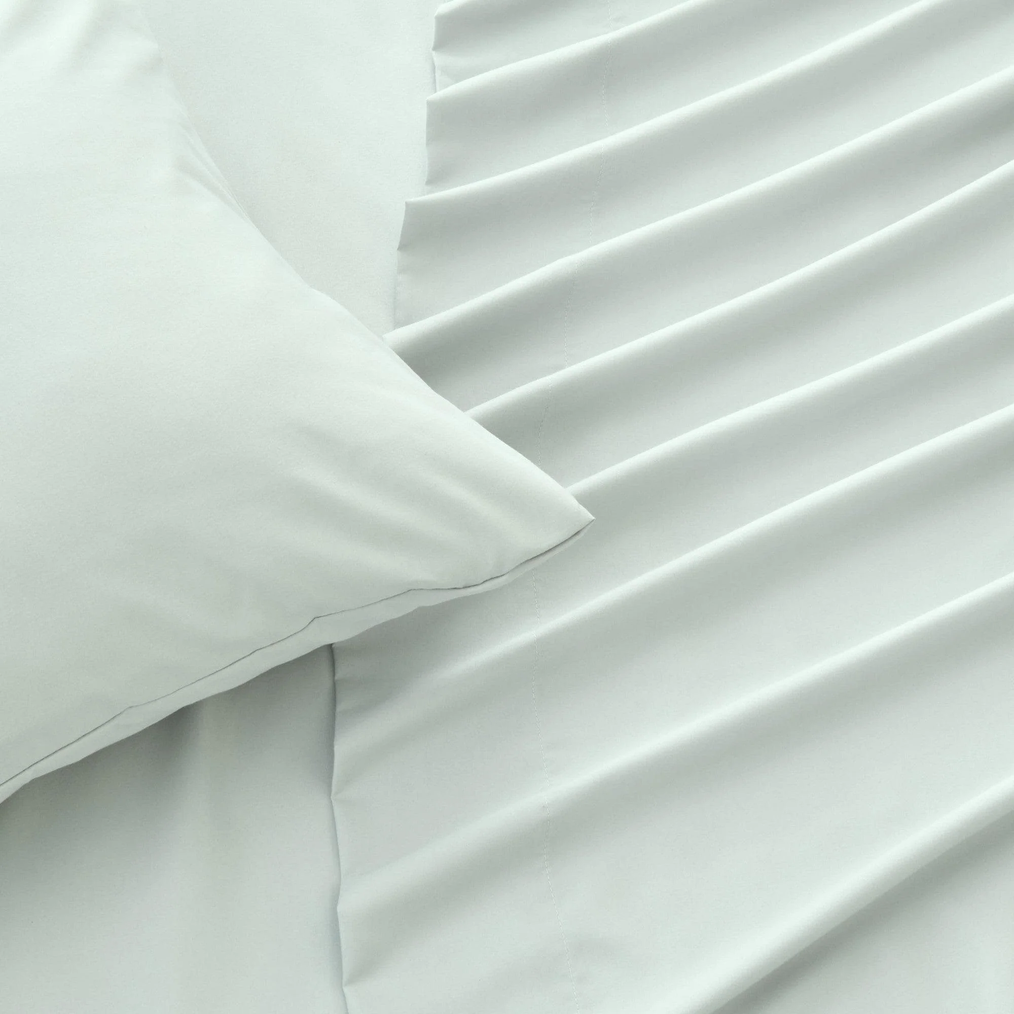 4 Piece Solid Microfiber Sheet - Amara Collection - Image 2