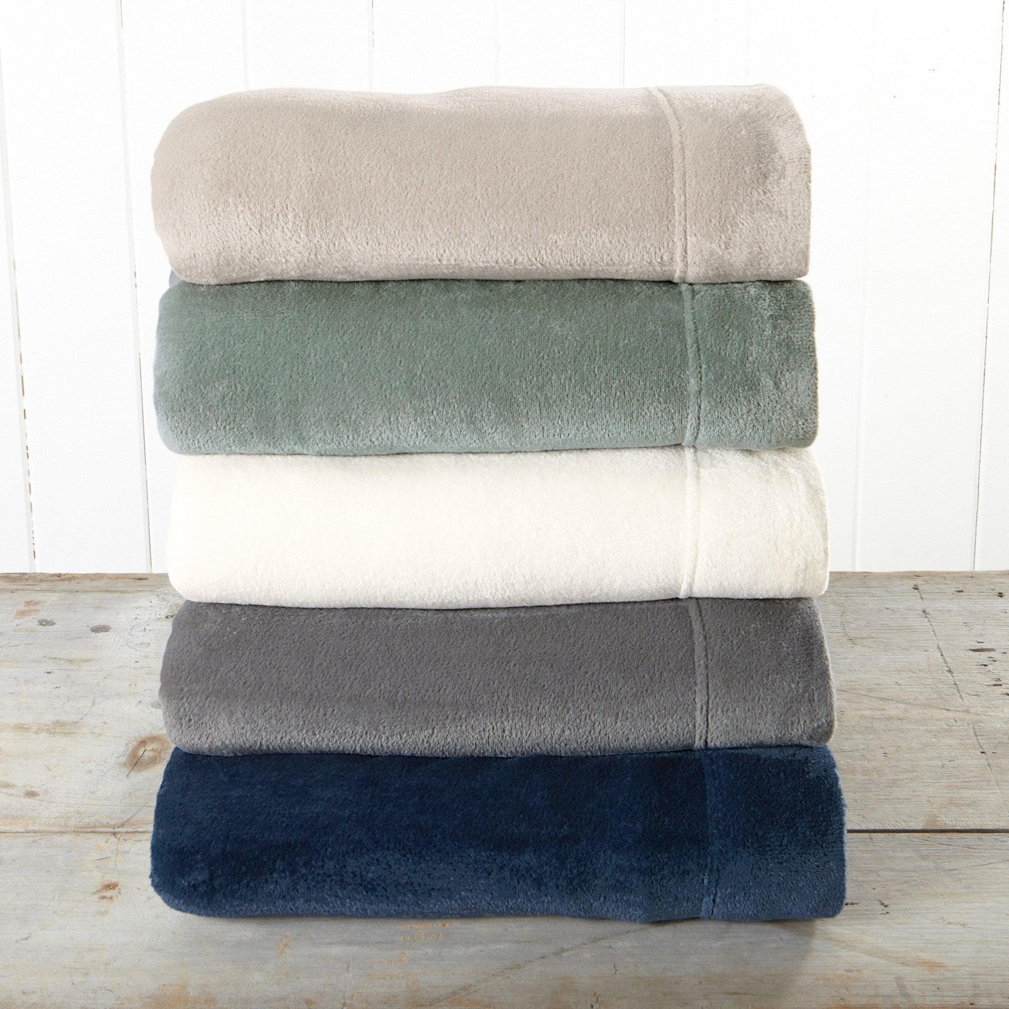 4-Piece Solid Plush Sheet - Velvet Luxe Collection - Image 10
