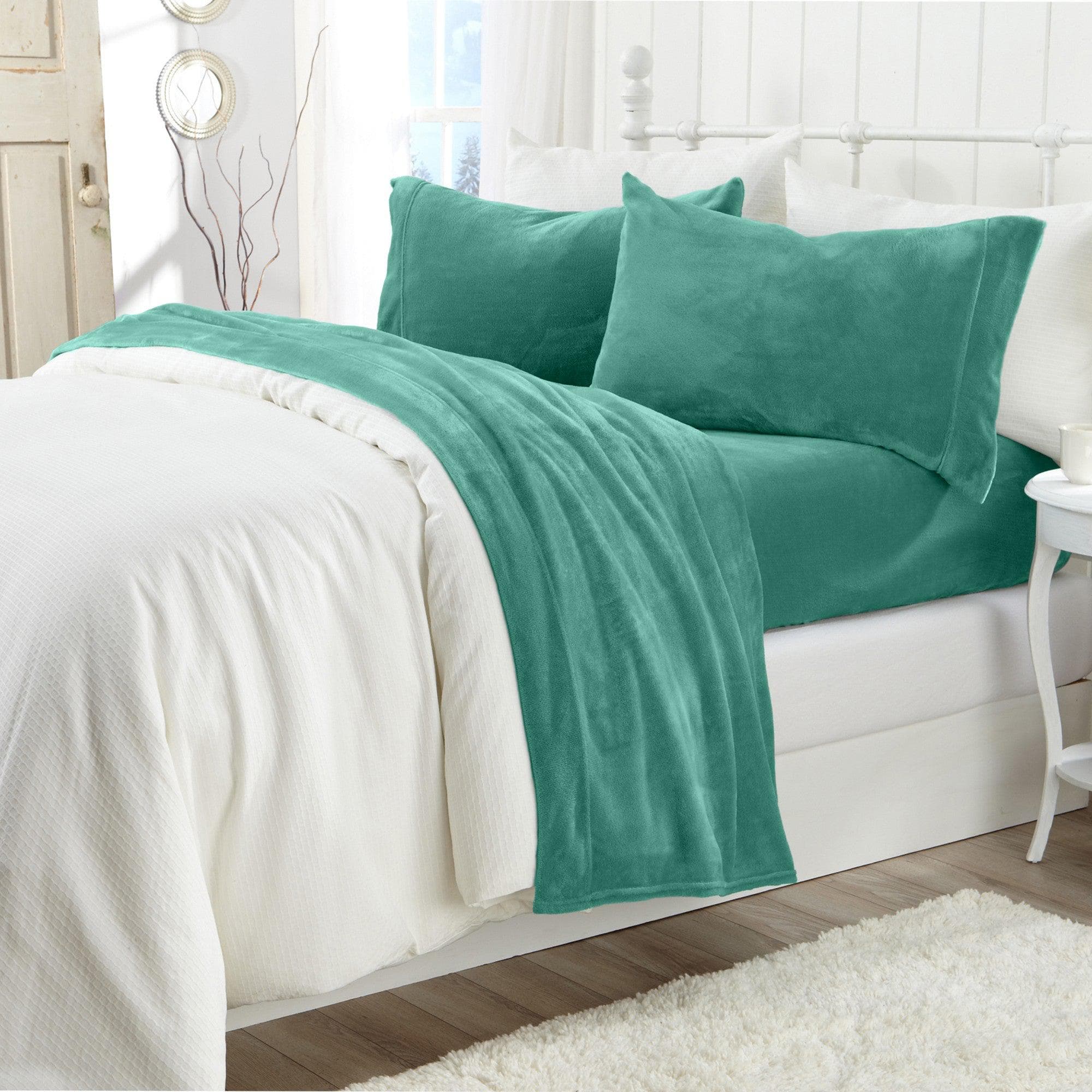 4-Piece Solid Plush Sheet - Velvet Luxe Collection - Image 105