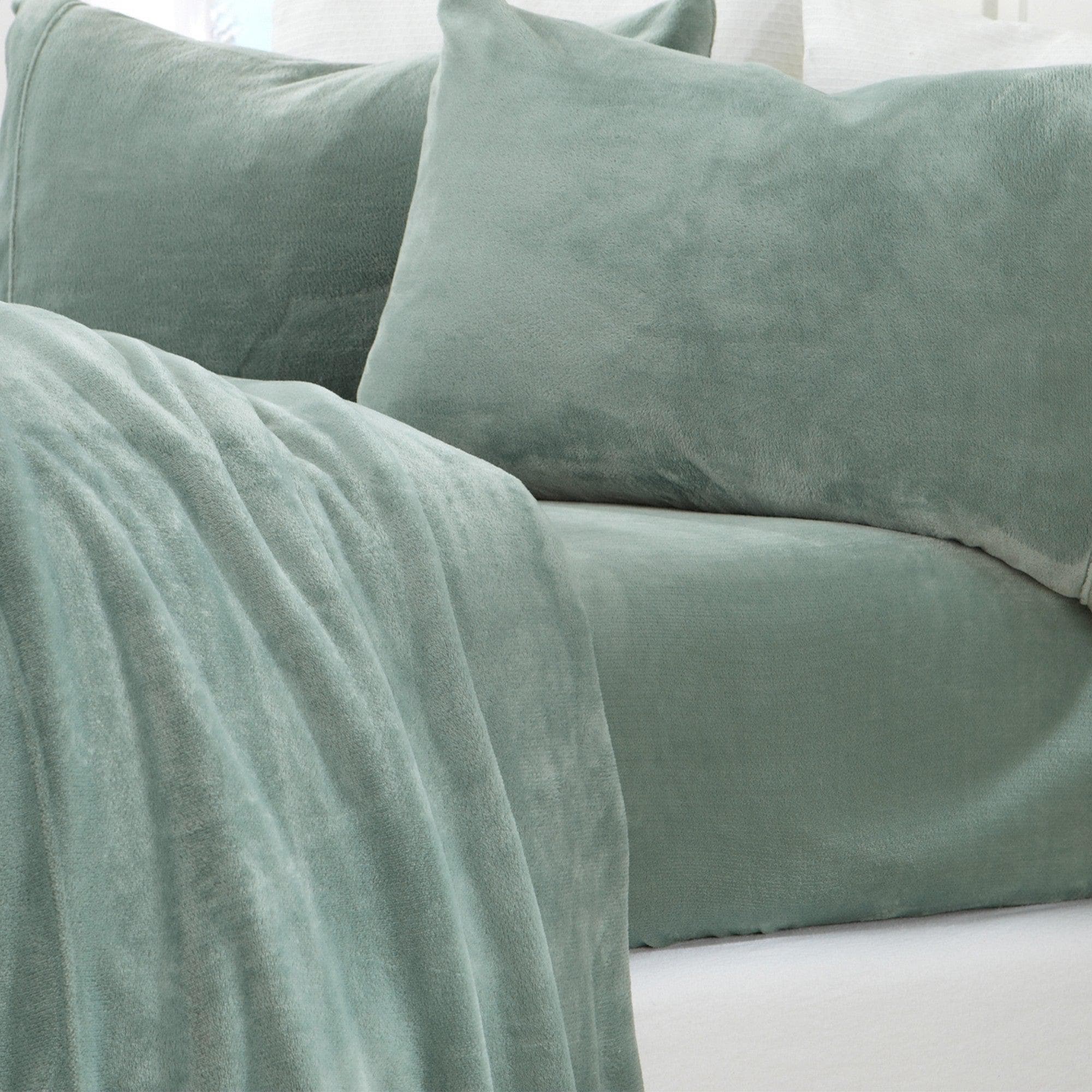 4-Piece Solid Plush Sheet - Velvet Luxe Collection - Image 2