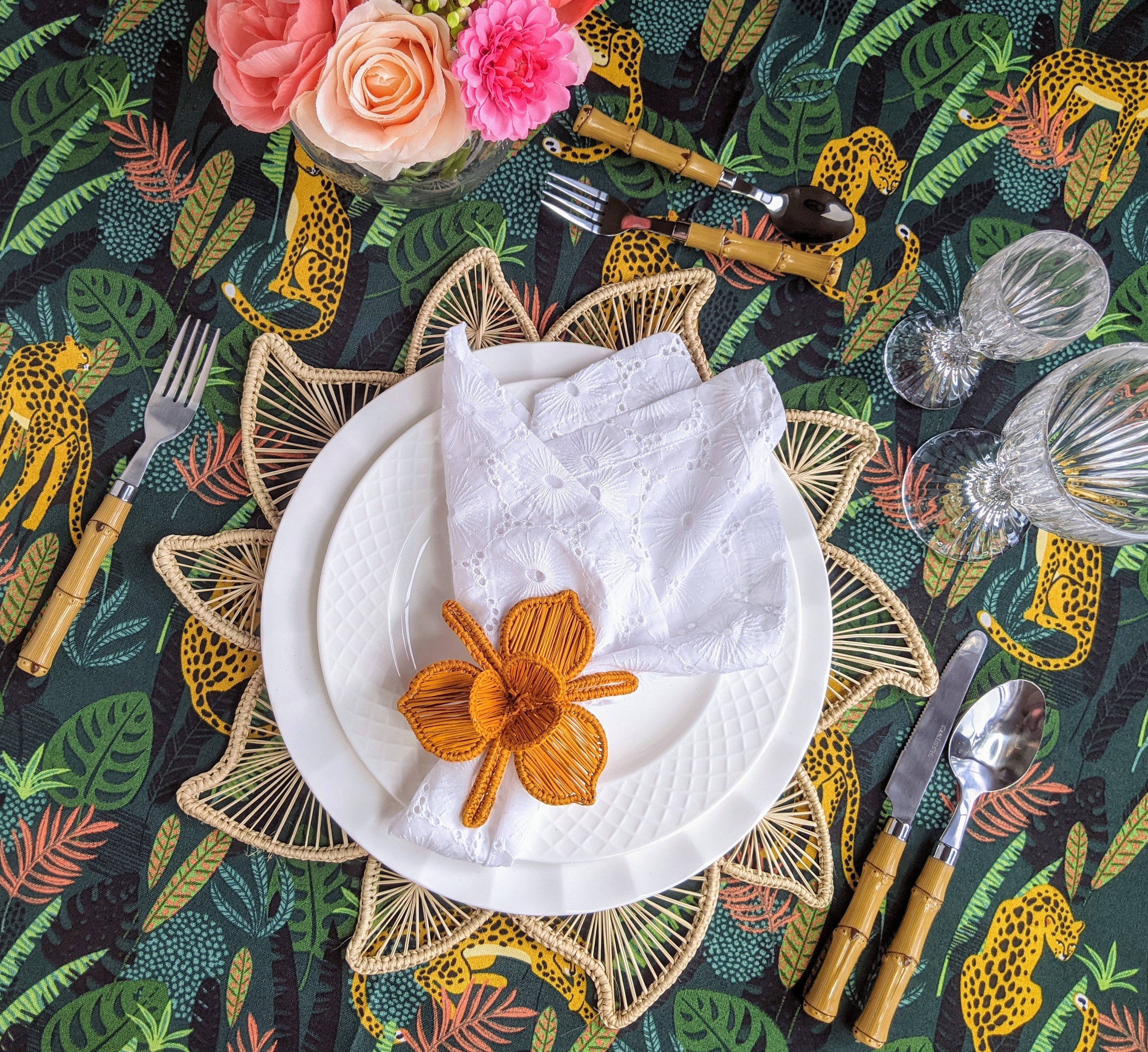 Bloom Handwoven Iraca Placemat - Image 3
