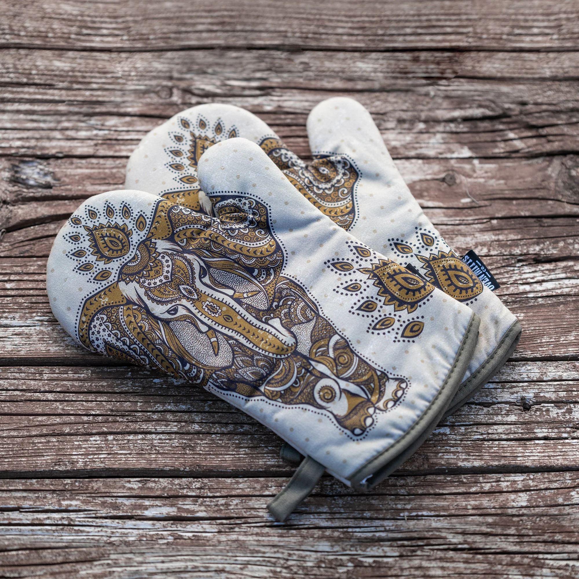 Boho Elephant Oven Mitts And Potholder Set - Image 5