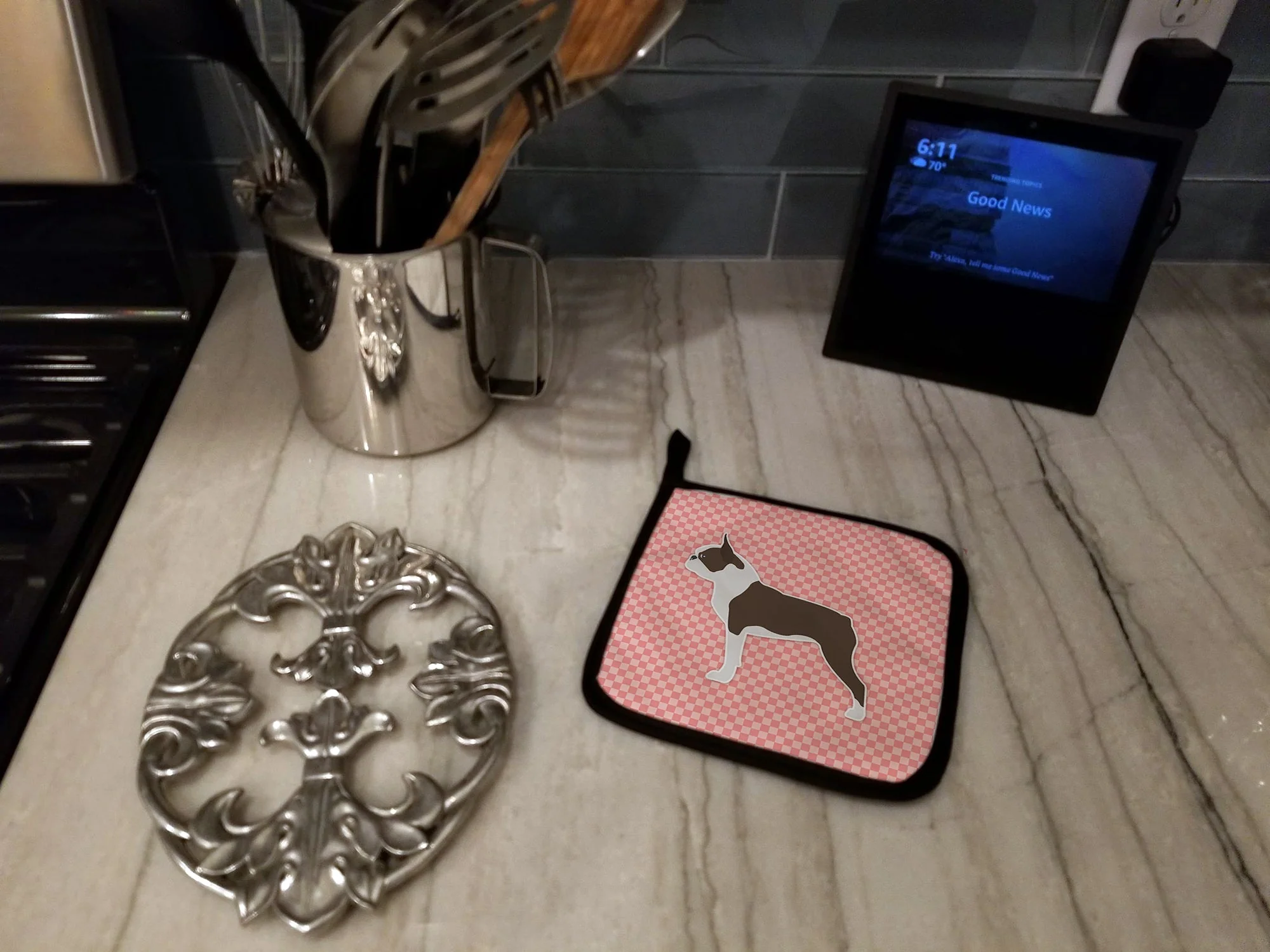Boston Terrier Checkerboard Pink Pot Holders - Set of 2 - Image 4