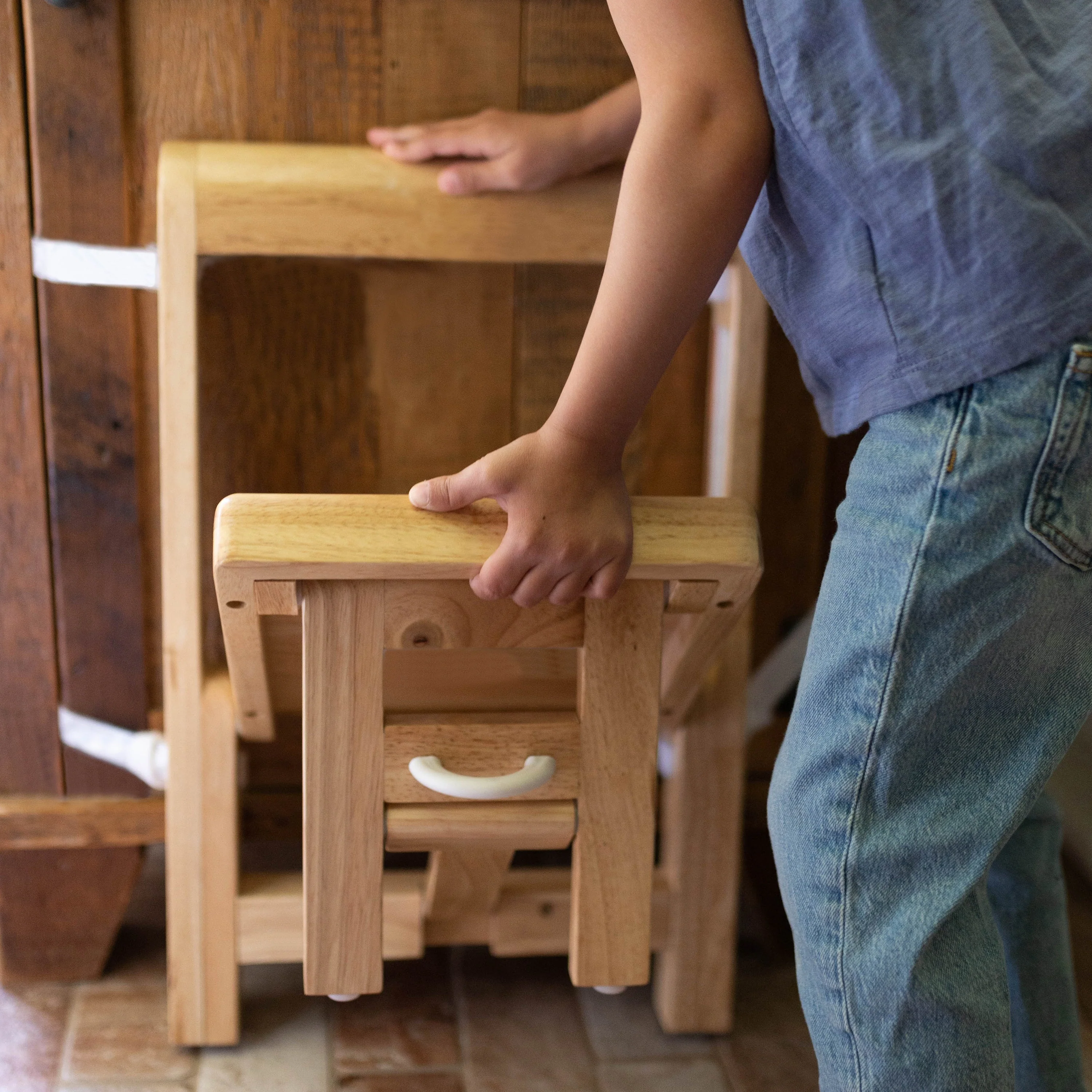 Busy Kids Fold 'N Store Step Stool - Image 4