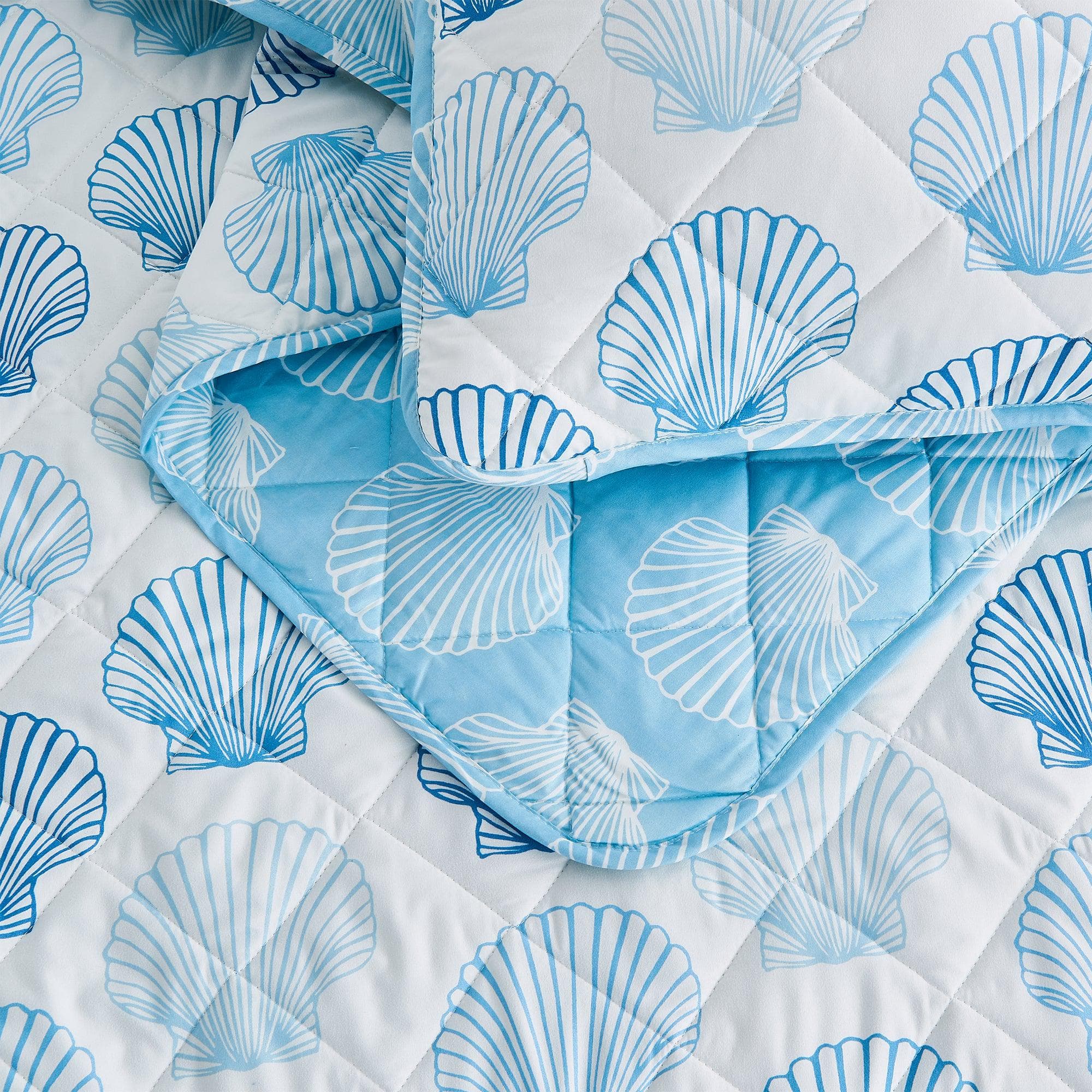 Coastal Blue Seashell Quilt Set - Cersi Collection - Image 2