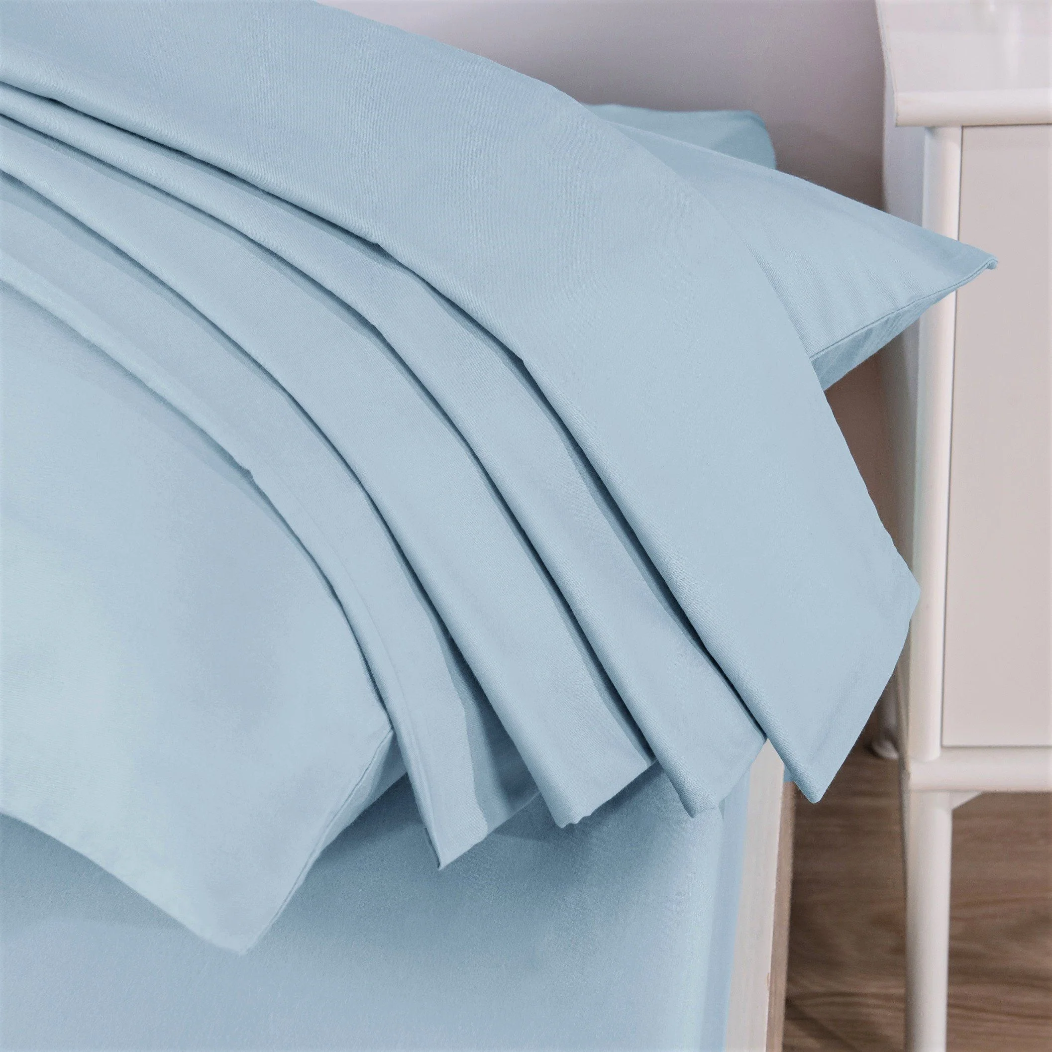 Soothing SeaFoam Sky Blue Cotton Fitted Bed Sheet w/ Pillow Cases - Image 6