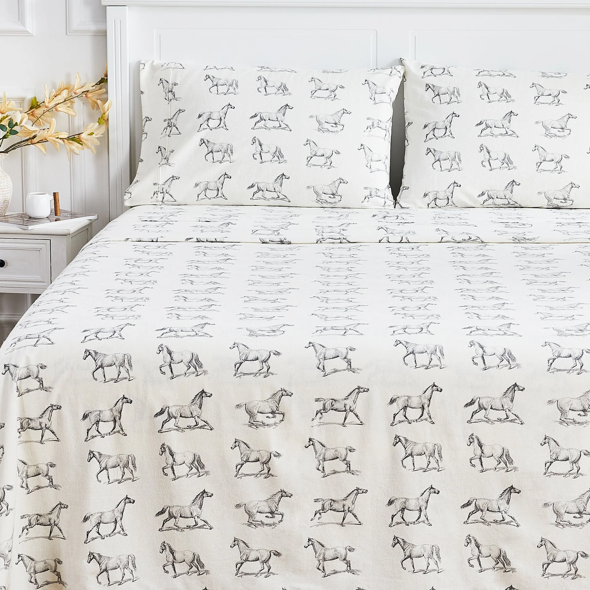 Horses Flannel Sheet Set - Image 4