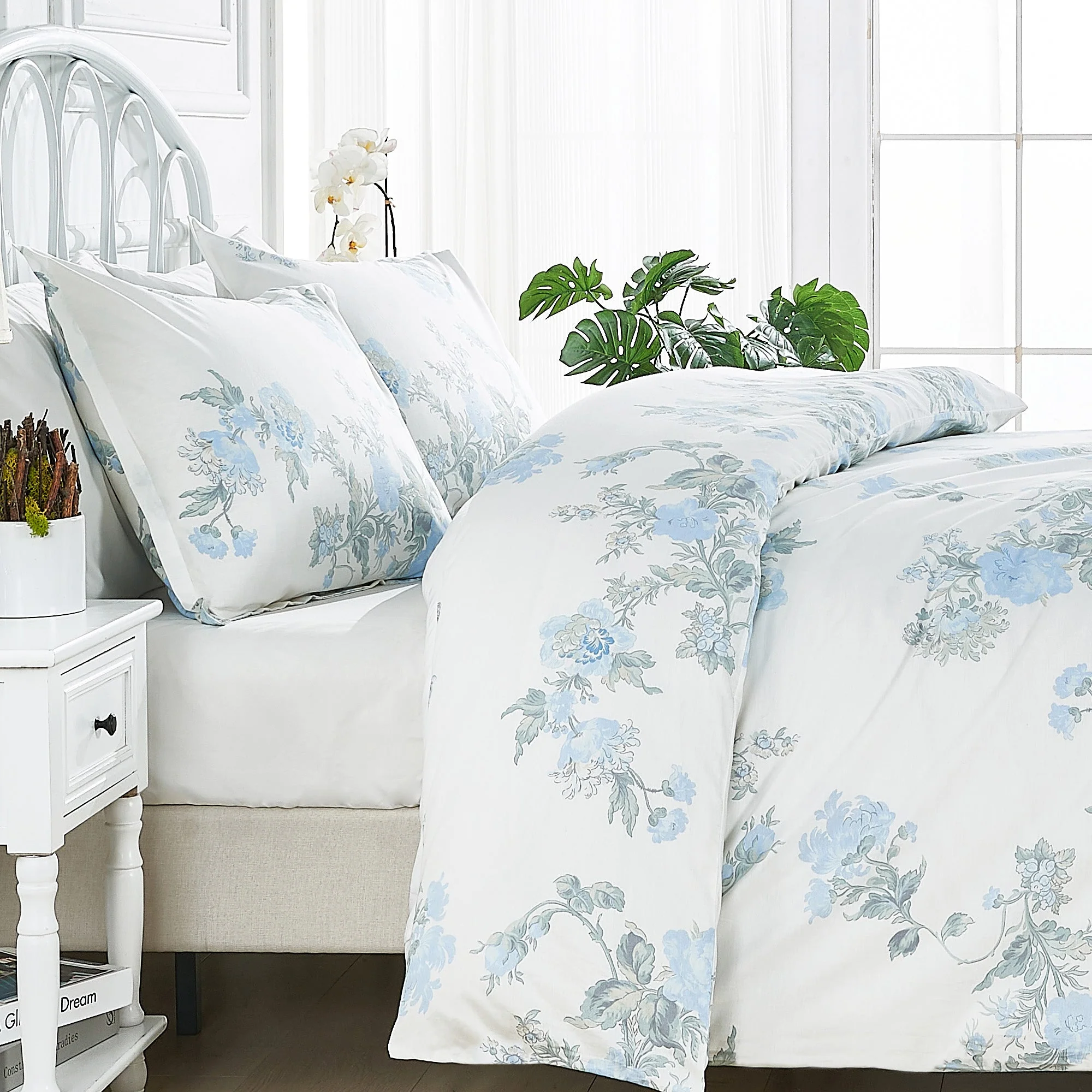 Jardin De Rose Printed Cotton Percale Duvet Set - Image 3