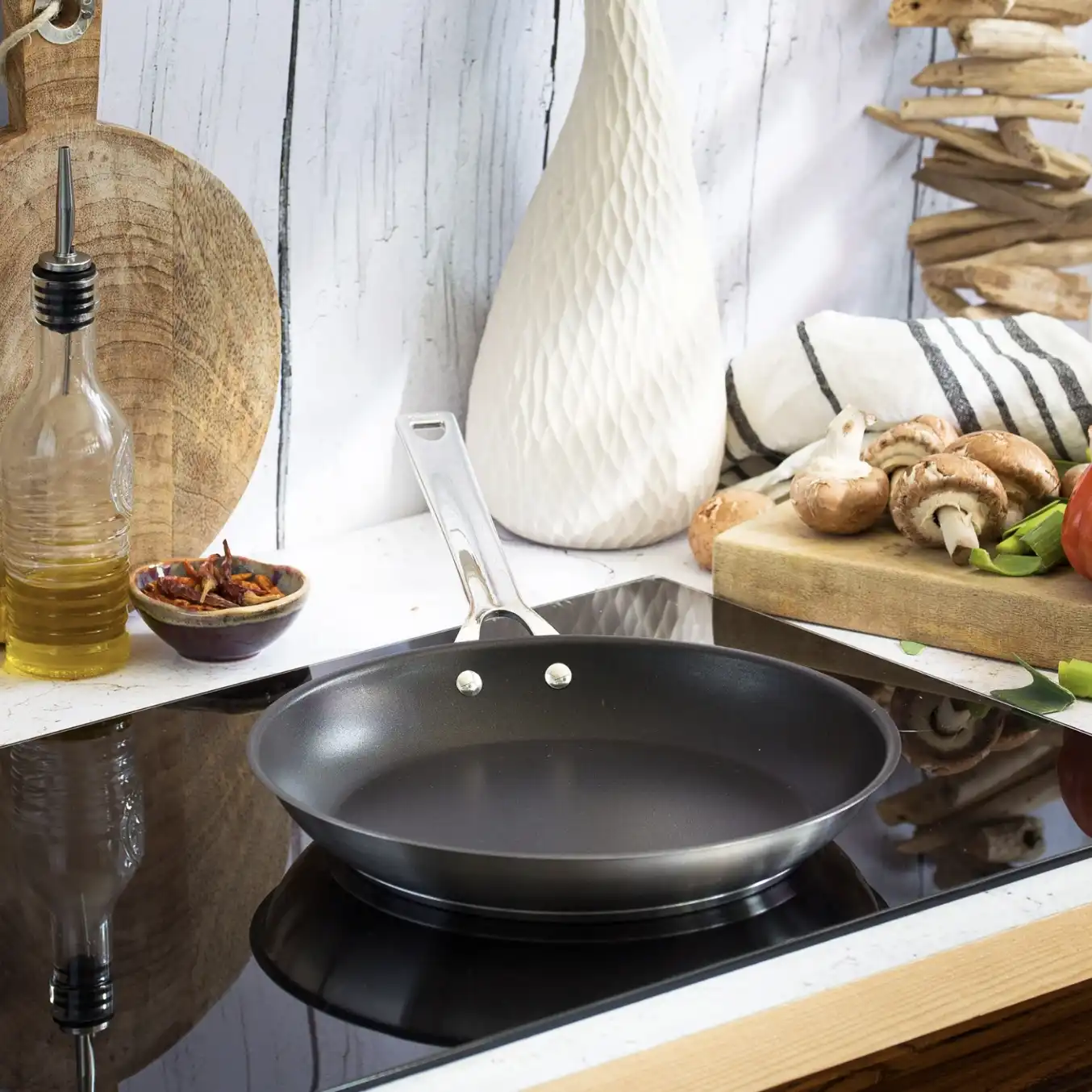 Cristel Non-stick Fryingpan - Image 2