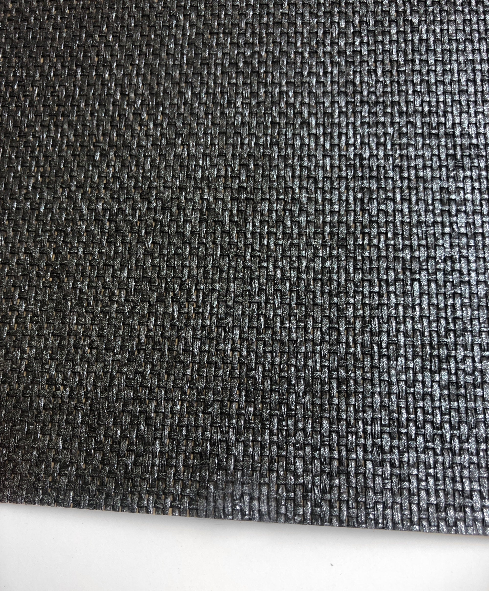 Onyx Shimmer Paperweave Grasscloth Unpasted Wallpaper - Image 3