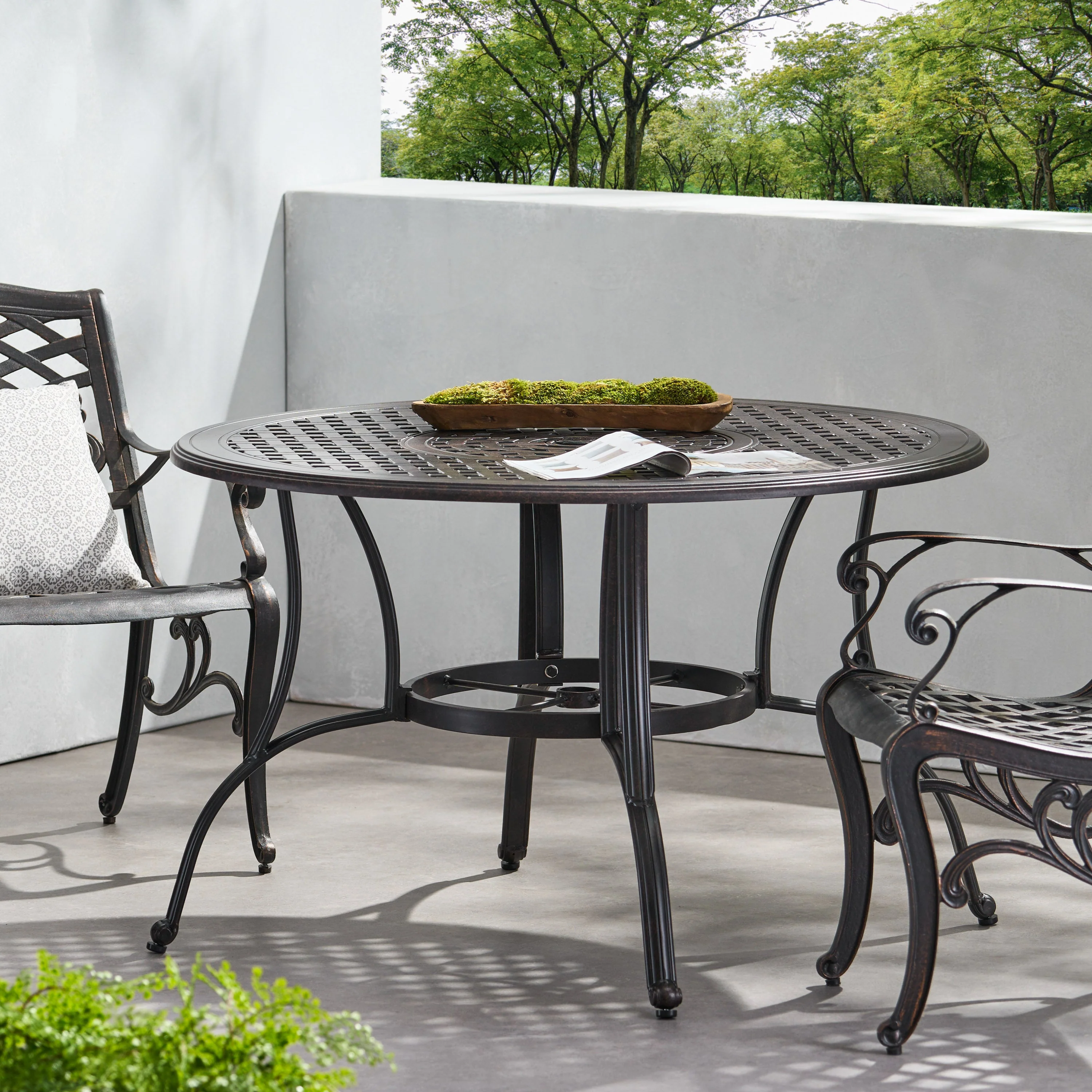 Outdoor Cast Aluminum Circular Dining Table, Bronze - Image 7
