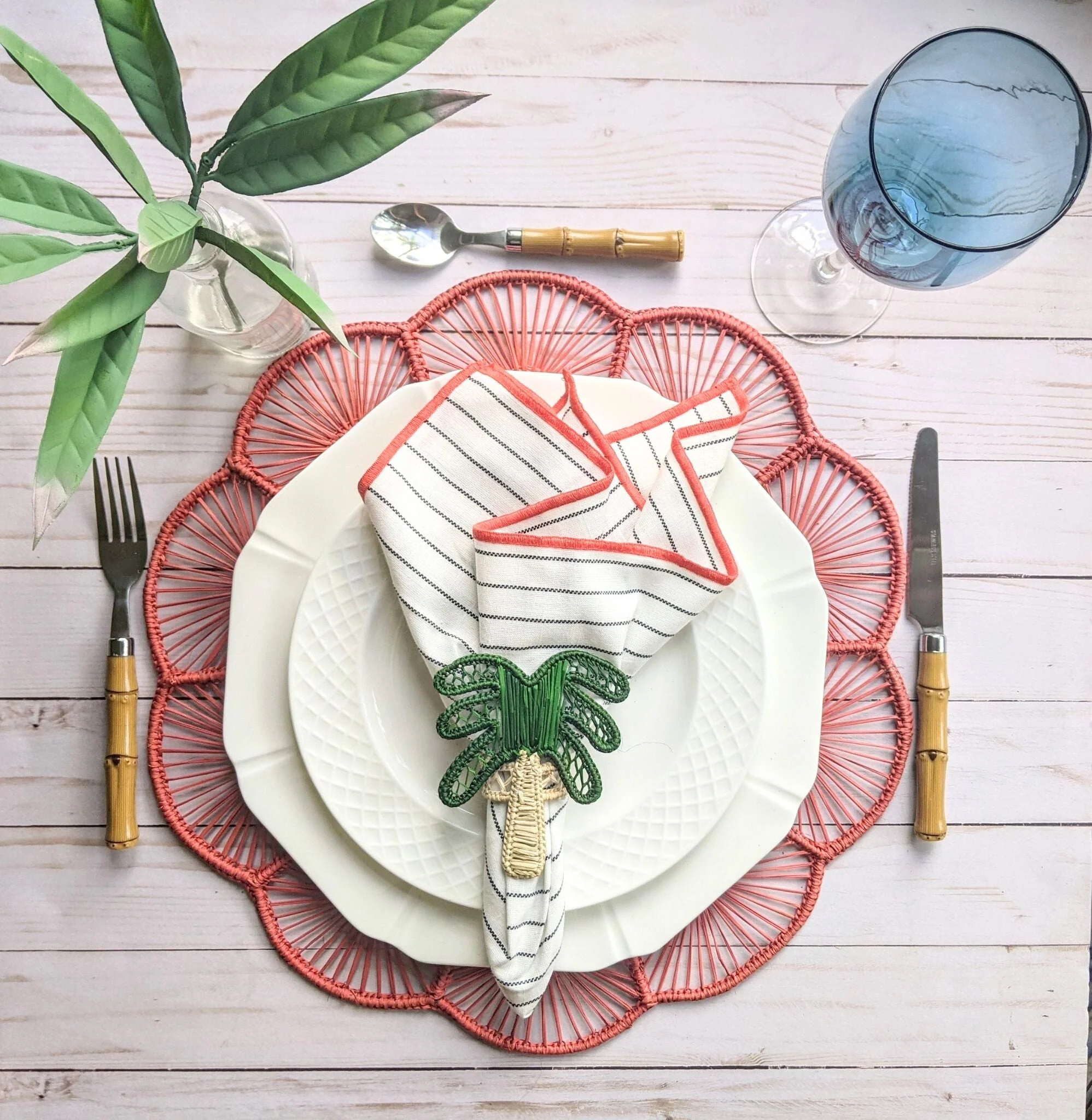 Petal Perfection Handwoven Iraca Placemat - Image 6