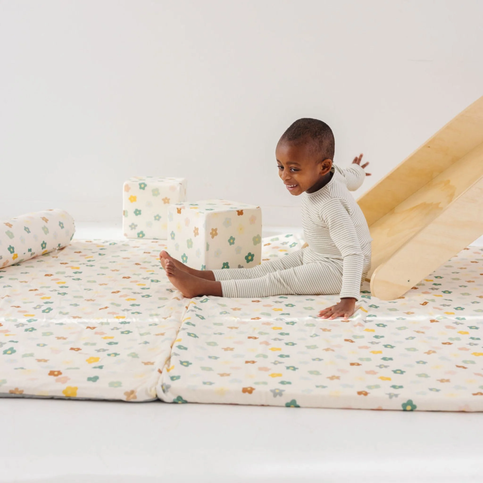 Playful Posies Organic Cotton Mat - Image 9