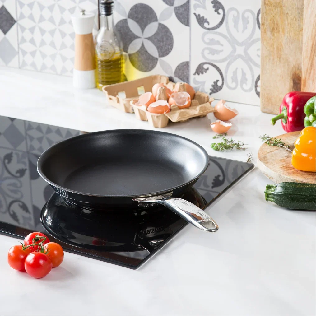 Cristel Set of 2 Non-Stick Frying Pans - Image 2