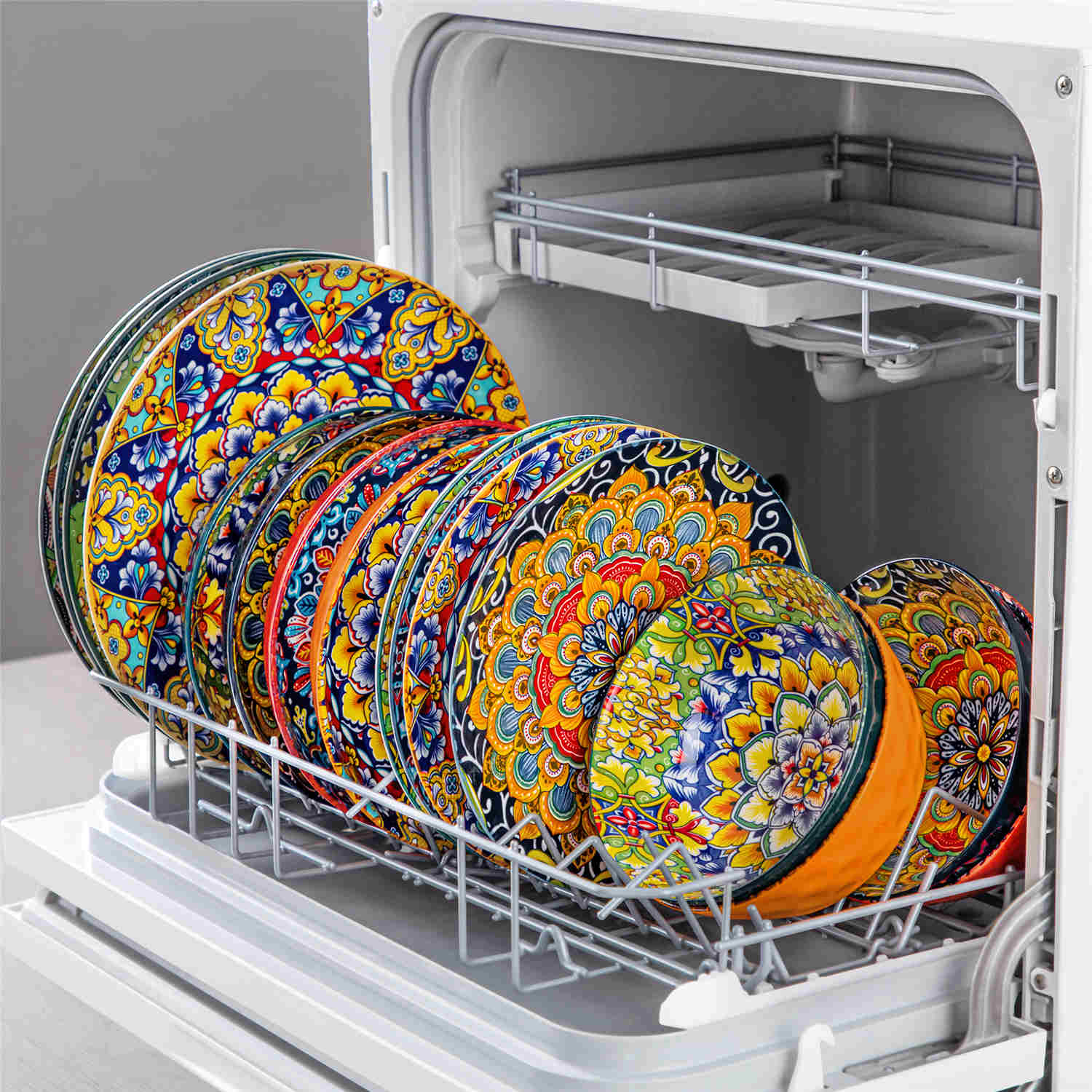 Simi 16 Piece Dinnerware Set - Image 6