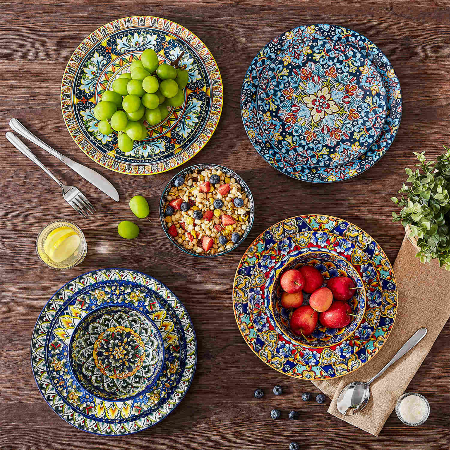 Simi 18 Piece Dinnerware Set with Double-Sided Bowls