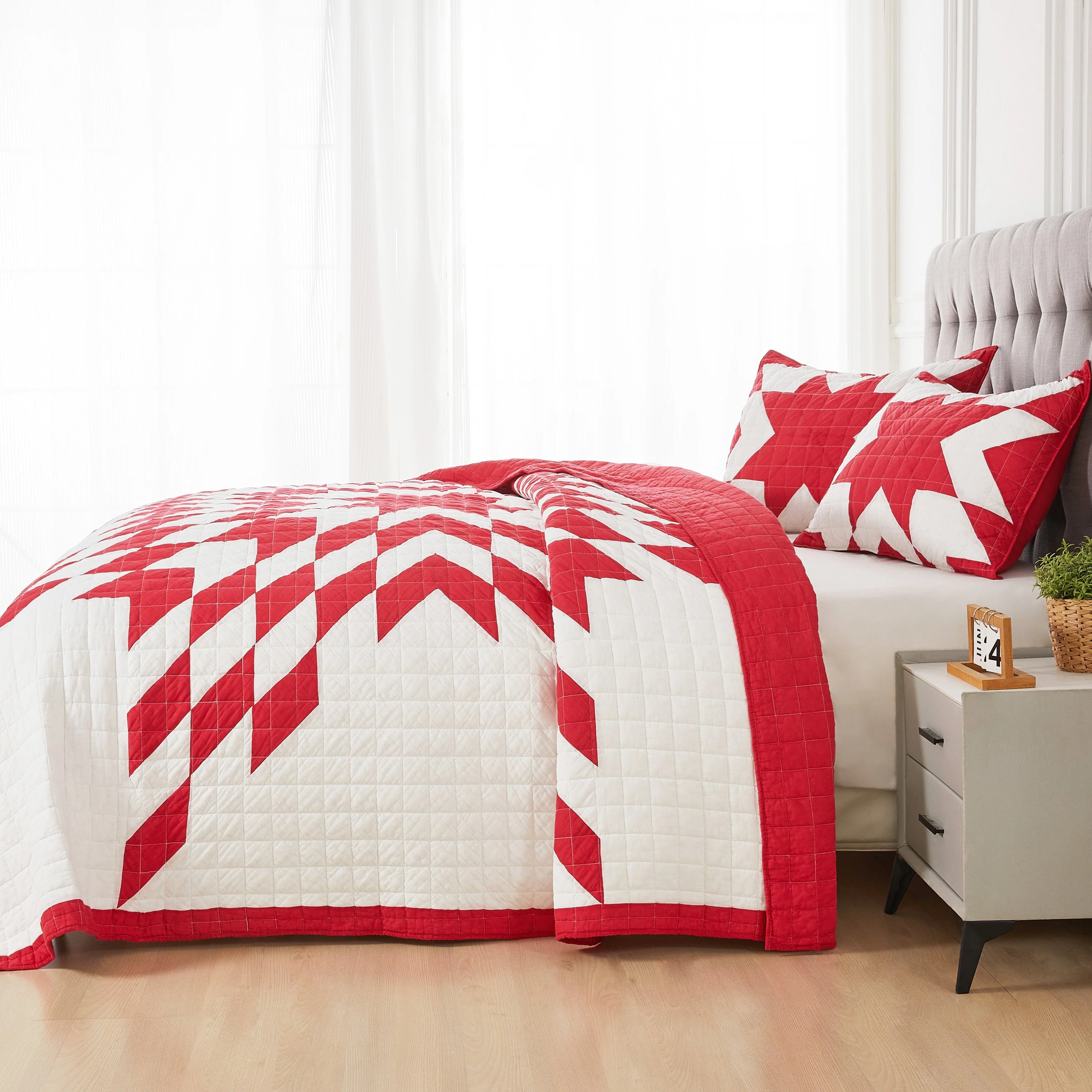 Star Patch Patchwork Cotton Quilt Set - Image 15
